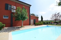 Wohnung in Coriano bei Weinbergen & Strand