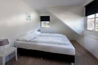 Holiday Home near Dutch Coast & Green Park