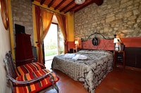 Appartement met zwembad, Rignano