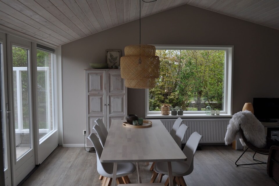 bungalow, direct gelegen aan een uitgestrekt duin, Ballum