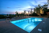 Villa bei Montecchio Vespoli mit Pool