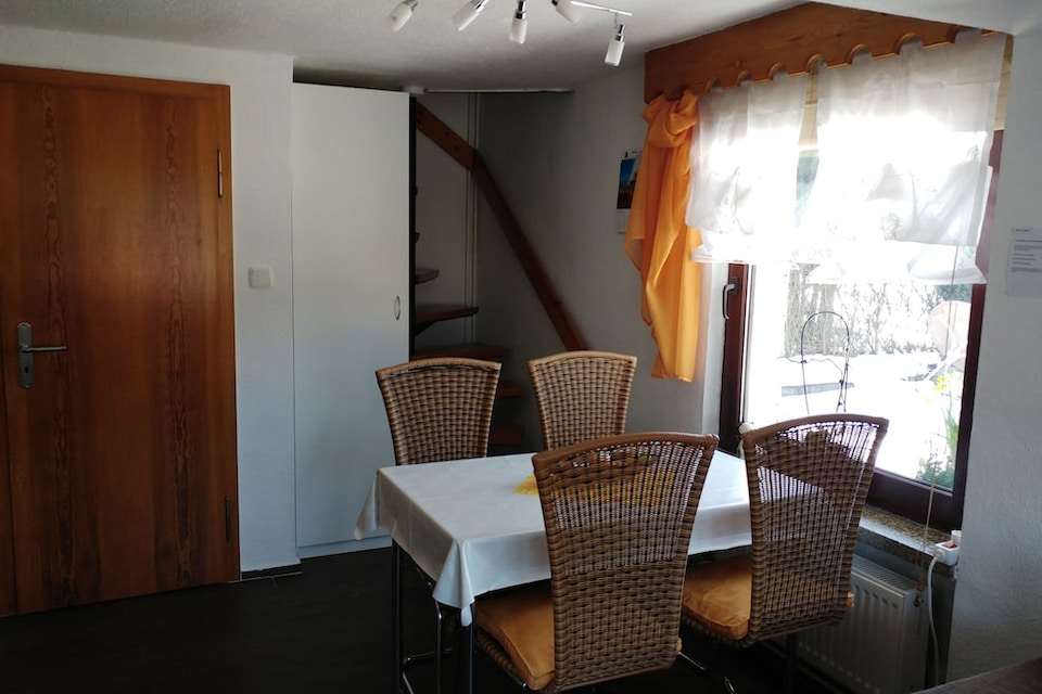 Schönes Ferienhaus in Altenfeld mit eigenem Pool, Altenfeld
