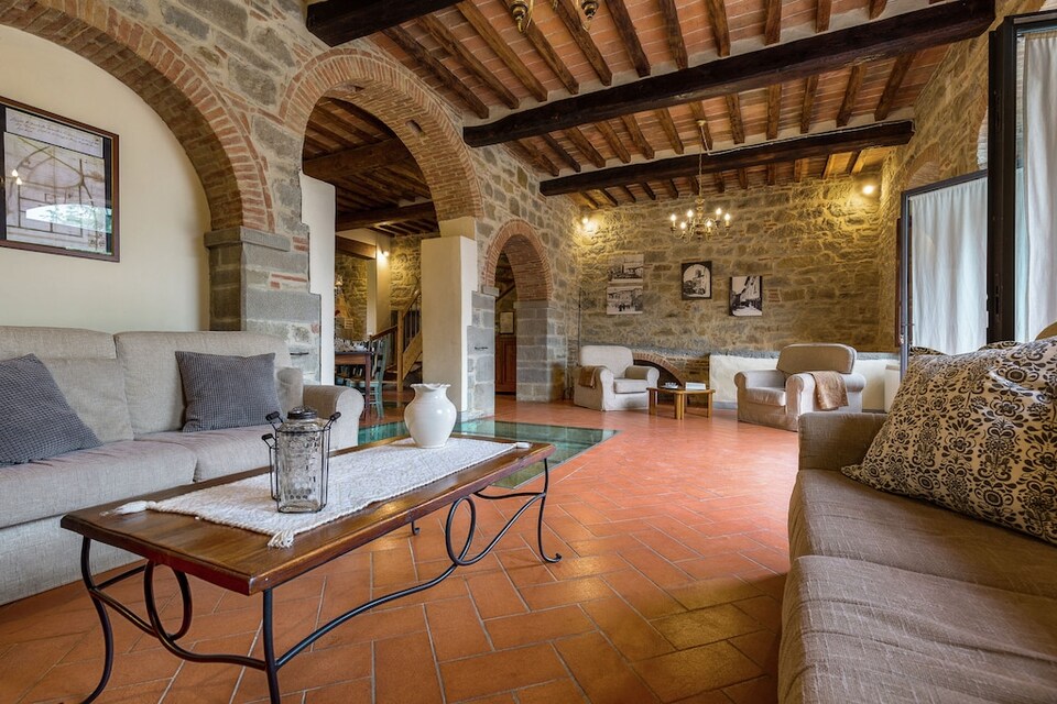 Villa en Cortona con piscina privada y viñedos, Cortona