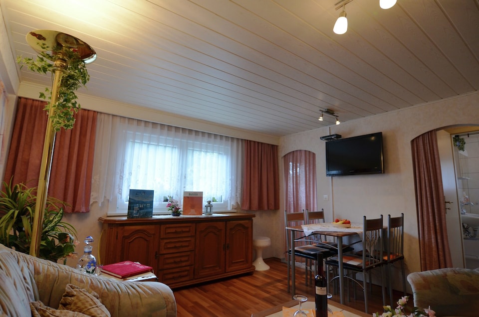 Heatable Pool Retreat, Piesau