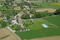 Wohnung in Cortona mit Pool und Hügelblick