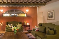 Villa in Tuscany with Organic Wine Estate