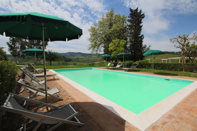 Cascina a San Gimignano vicino Cisterna