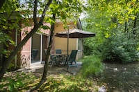 Bungalow nei Paesi Bassi con Sauna e Privacy