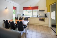 Bungalow nei Paesi Bassi con Sauna e Privacy
