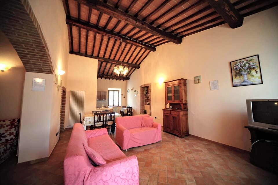 Casa rural en Asciano con piscina y barbacoa, Asciano