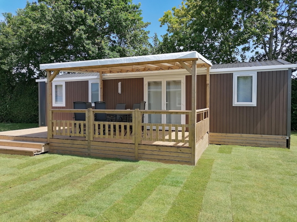 Chalet Aqua in Nederland met Veranda, Koudekerke
