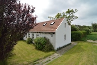 Holiday Home in Nieuwvliet near Beach