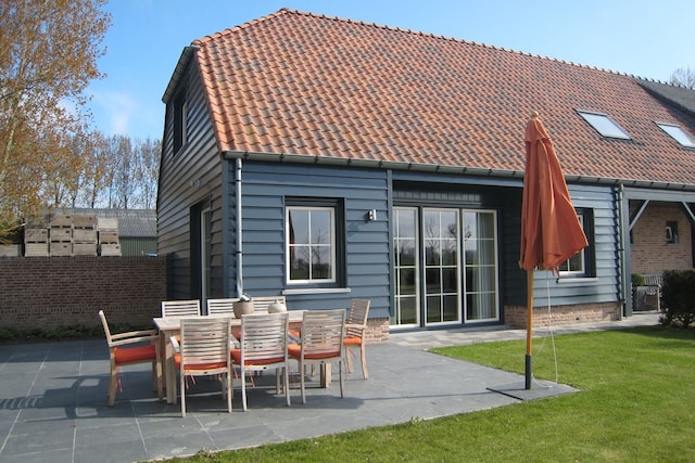 Rural holiday home with outdoor pool & sauna., Sluis