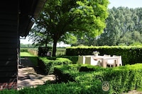 Casa Vacanze a Leende con Giardino & Jacuzzi