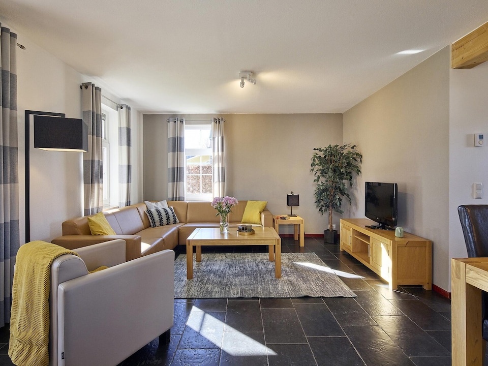 Farmhouse in Limburg with Private Sauna, Roggel