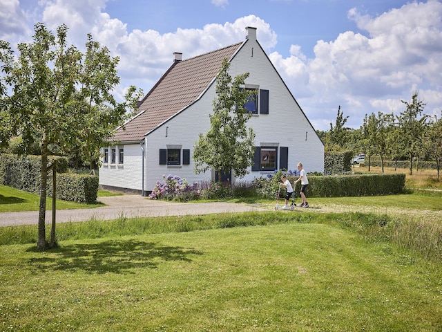 Farmhouse in Limburg with Sauna & Whirlpool