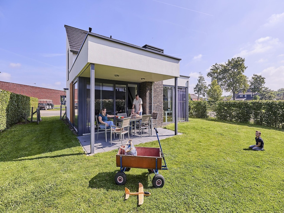 Bungalow in Limburg met Speeltuin, Roggel