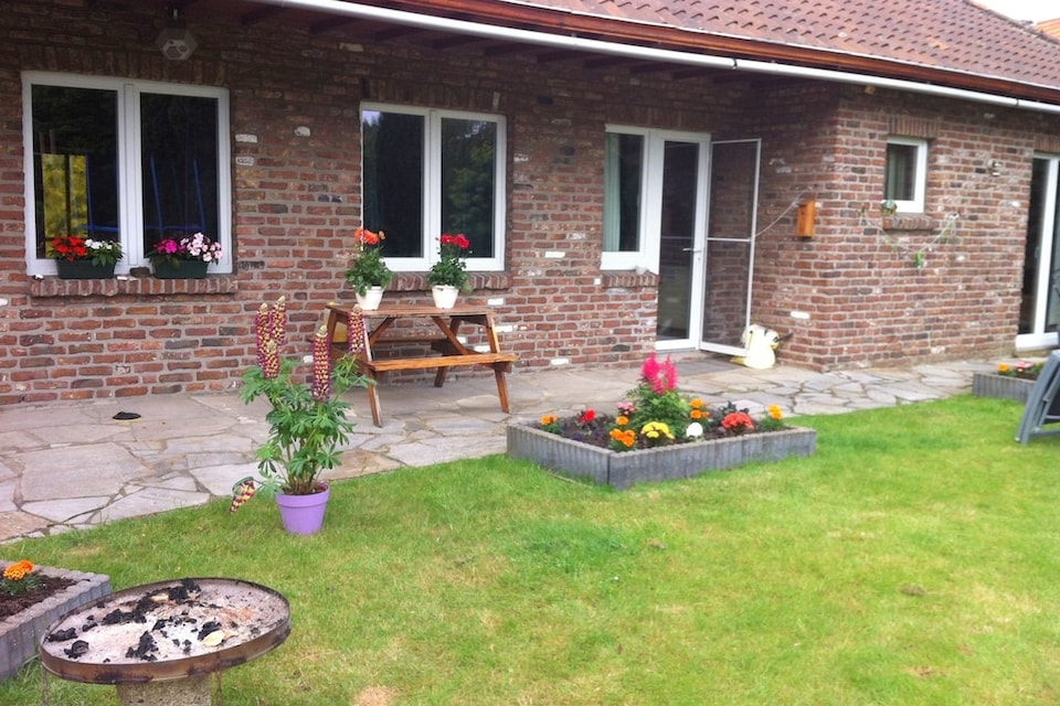Holiday Home in Sittard with Pool, Sittard-Geleen