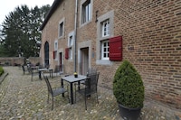 Villa en Mesch con jardםn