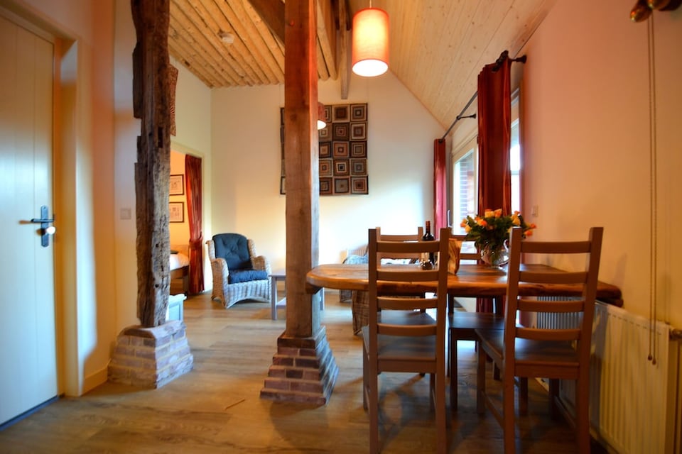 Romantic Farmhouse Escape, Geesteren