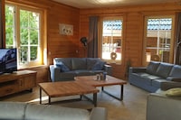 Bella casa ai margini del bosco