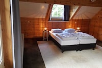 Bella casa ai margini del bosco