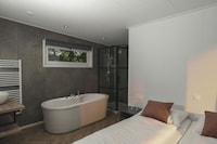 Wellness Lodge mit Sauna und schöne Aussicht