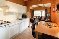 Chalet in Overijssel mit großer Terrasse