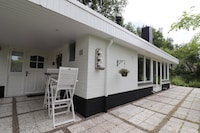 Ferienhaus in Reutum mit Teich und Wanderwegen
