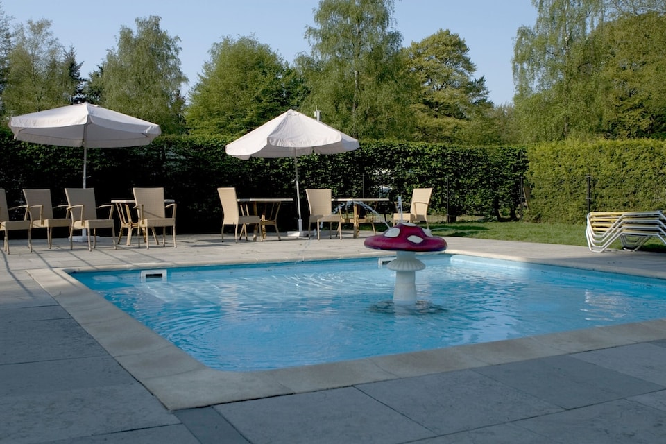 Forest Lodge in De Bult near Pool & Restaurant, De Bult