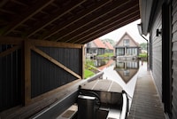 Villaverblijf nabij de Friese Meren
