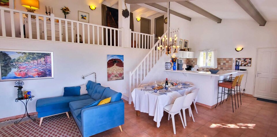 Villa en Villes-sur-Auzon con Piscina y Jardín, Villes-sur-Auzon