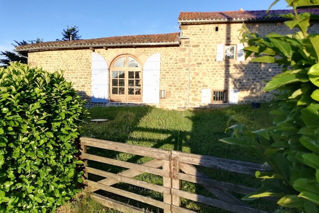Ferienhaus mit privatem Schwimmbad, Saint-Basile