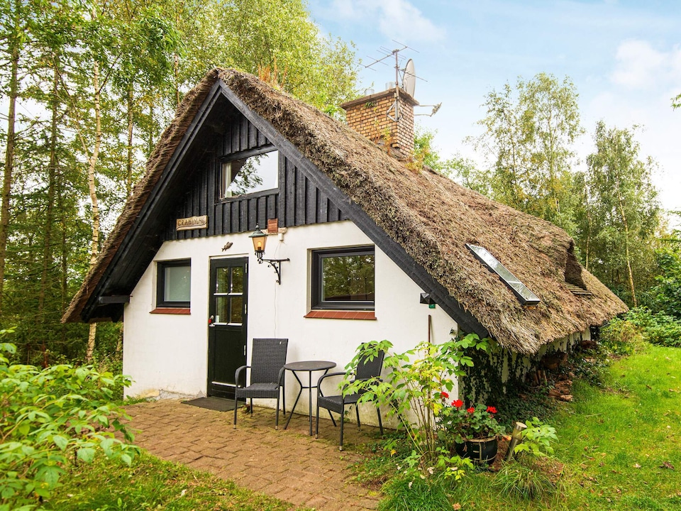 2 person holiday home in Ejstrupholm, Søhøjlandet