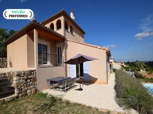 Villa en Ródano-Alpes con piscina privada