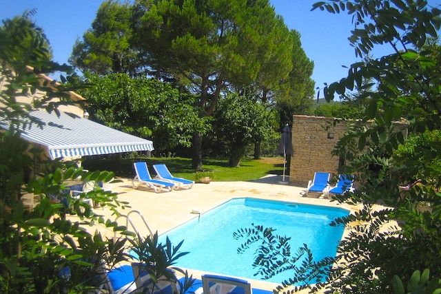 Villa in Céreste met privézwembad