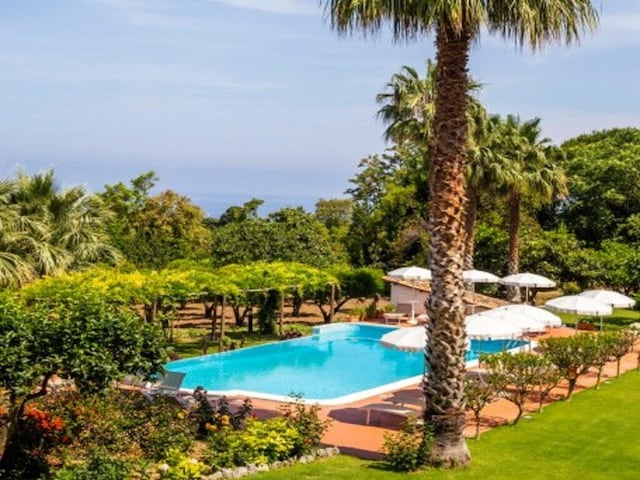 Villa in Ricadi mit Strand und Meer, Ricadi