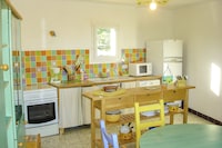 Vakantiehuis Talairan met Zwembad en BBQ