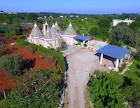 Trulli in Valle d'Itra met zwembad en uitzicht