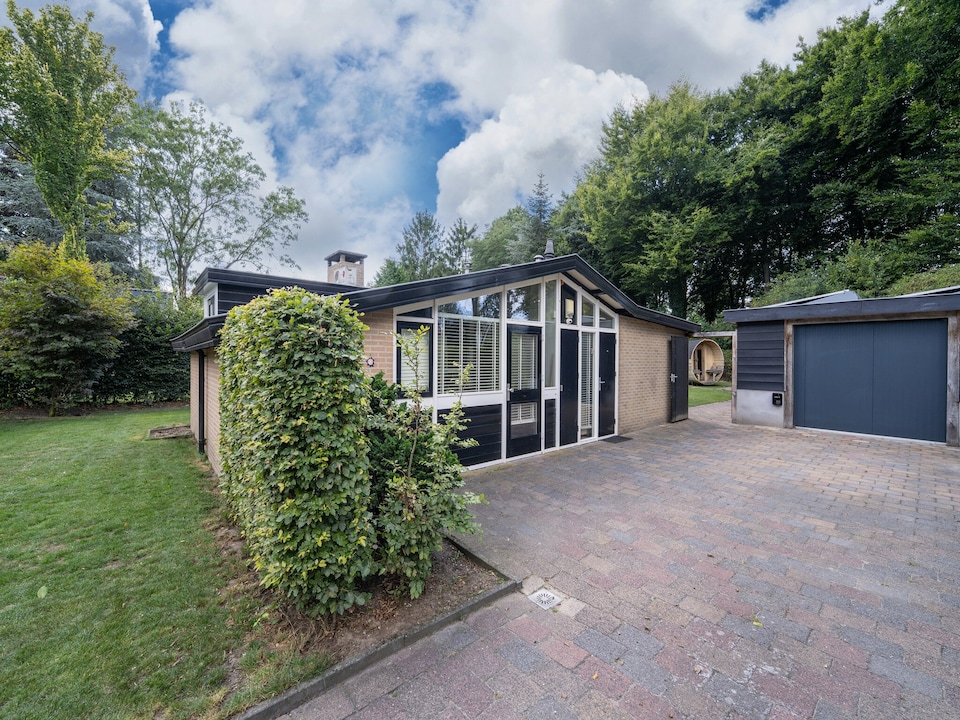 Dog-Friendly Stay w/ Spa, Voorthuizen