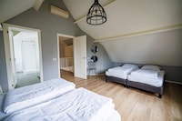 Ruime villa aan het meer