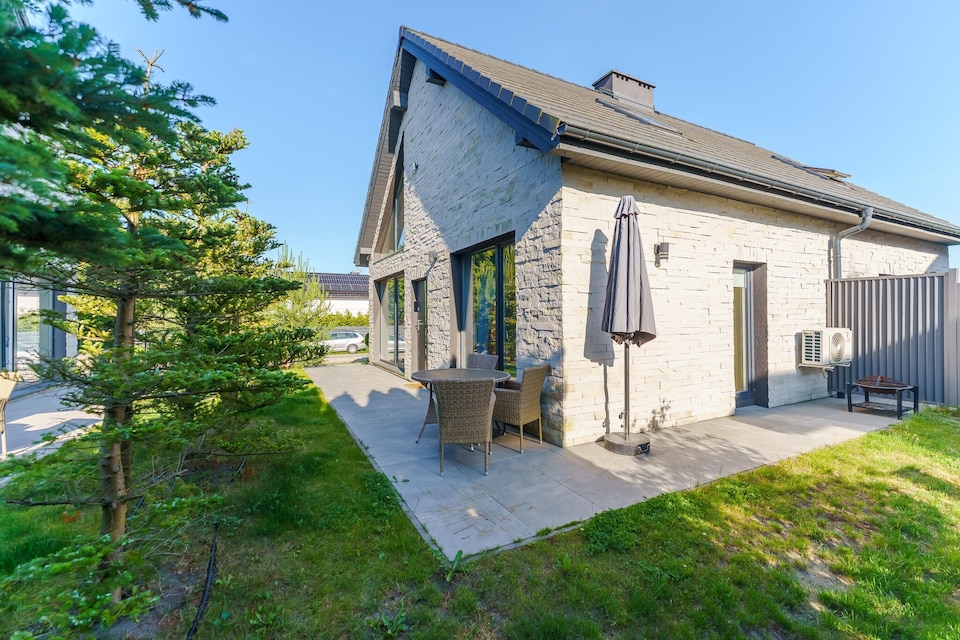 Holiday home, private sauna, close to the beach, Grzybowo