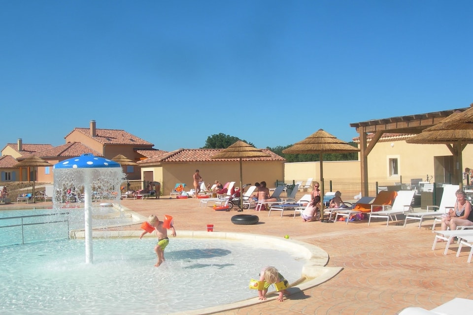 Casa en Sampzon cerca del río Ardeche, Sampzon