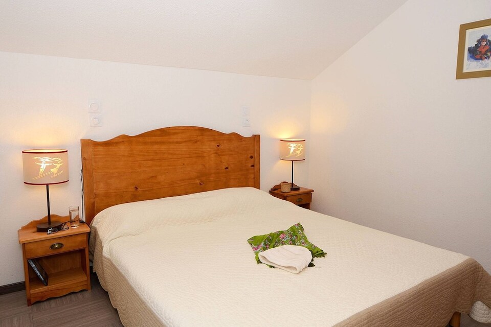 Slopeside Chalet in Vars, Vars