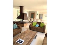 Villa moderna con piscina en Brives