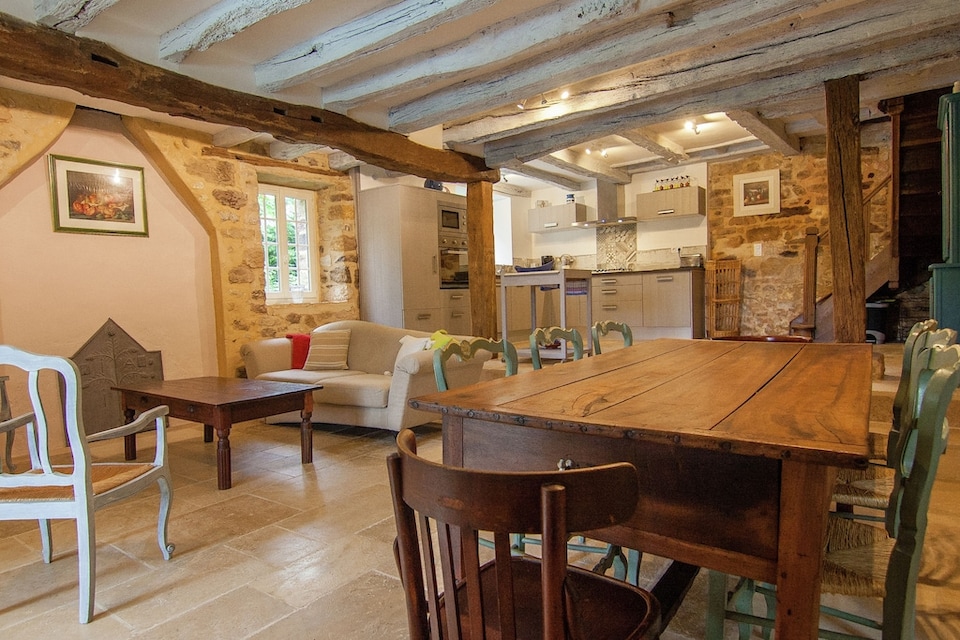 Holiday Home in Grives with Private Pool, Grives