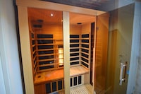 Elegant Estate Stay, Maredsous