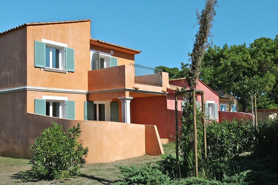 Apartamento en Córcega con acceso a playa, Borgo