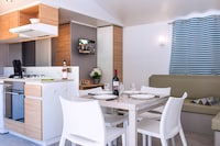 Stacaravan met terras, Vendres-Plage