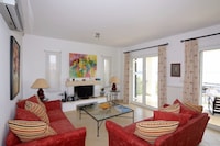 Villa in Finikounta am Sandstrand